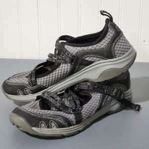 Chaco Outcross Evo Shoes Women's 9 Gray & Black Mary Jane for Water Trail Hiking